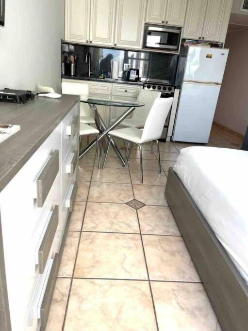 Apartamento Chic Ocean Front Studio!